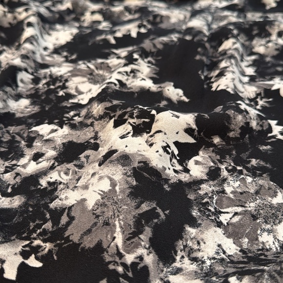 Apt 9 | Floral Long Sleeve Blouse in Black & White Size XL - Picture 11 of 11